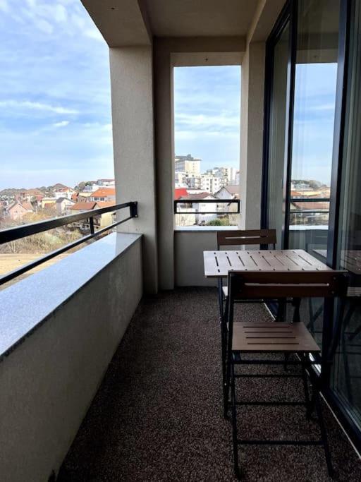 Apartment Cityscape Corner